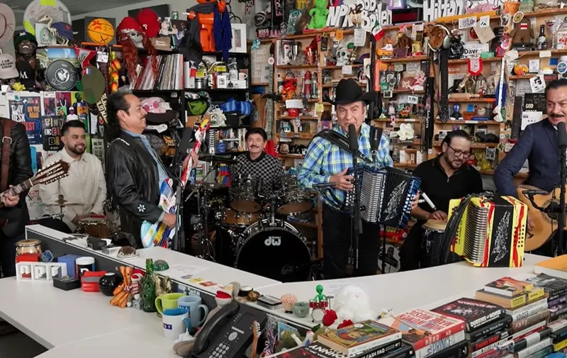 “Somos más americanos que todititos los gringos”: el mensaje de Los Tigres del Norte en Tiny Desk