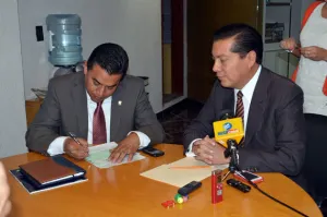 Cumple en tiempo y forma gobierno de San Pedro a presidentes auxiliares