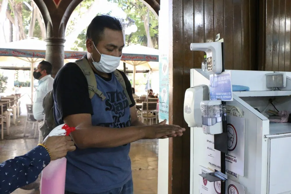 Se mantiene el uso de cubrebocas y protocolos sanitarios en Puebla