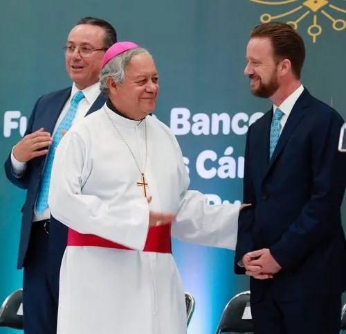 Luis Banck participó en la inauguración de las nuevas instalaciones del Banco de Alimentos