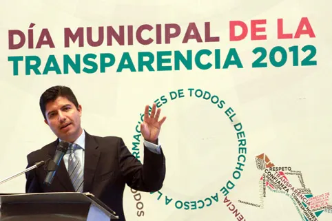 Ojalá que llegada de EPN no fortalezca prácticas dinosáuricas: Rivera