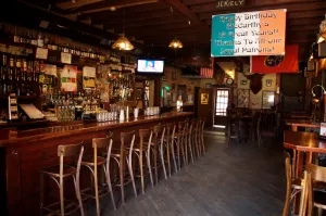 Al menos 39 mp de botín en asalto a McCarthys