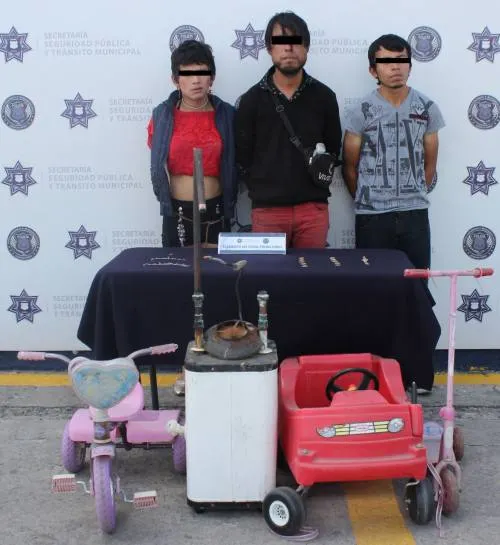 Detuvieron Fuerzas Municipales de Puebla a cinco personas por robo a casa habitación