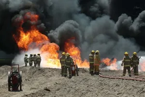 Aún, sin controlar incendio de ducto en Quecholac