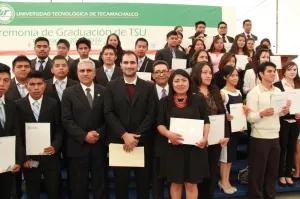 Gradúan 734 técnicos superiores de Tacamachalco