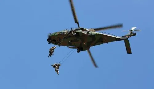 Se estrellan dos helicópteros militares, en Francia; hay cinco muertos