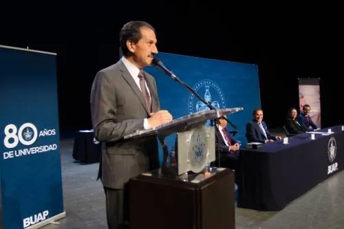 Egresados de la preparatoria Zapata, un gran ejemplo de vida para la institución: Esparza