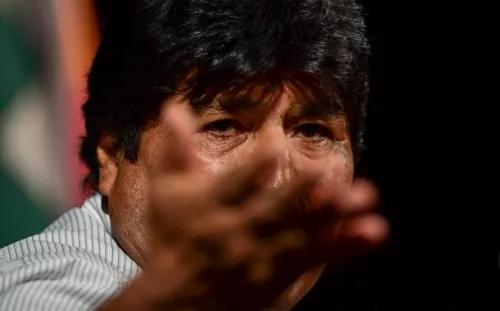 Detienen a exfuncionarios de Evo Morales con salvoconductos para México