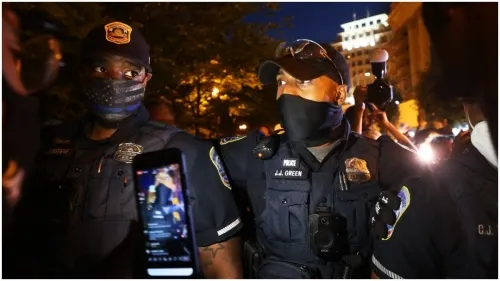 Afroamericano muere por disparos de policía en Washington