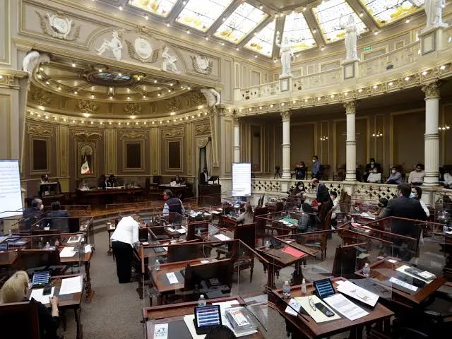 Presentan en el Congreso “Ley Monzón”, la cual quita patria potestad a padres feminicidas 
