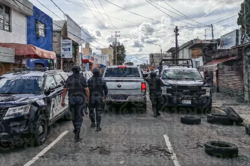 Realizan operativo en la 46 Poniente por autopartes robadas
