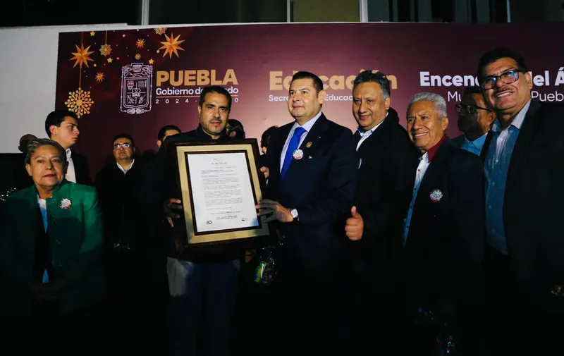 De la mano de las maestras y maestros, vamos a recorrer Puebla: Alejandro Armenta