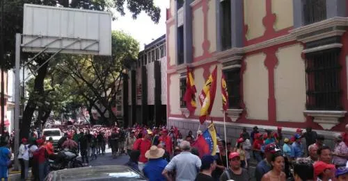 Protestan venezolanos por masivo apagón en Venezuela