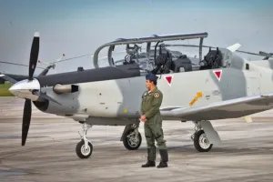 Se estrella avión en Feria Aeroespacial México 2015