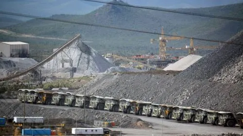 Economía busca reducir carga regulatoria a mineras y promover proyectos