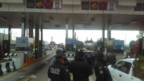 Usuario se niega a pagar caseta de peaje de Esperanza y mata a cobradora