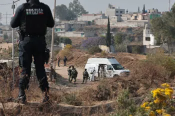 Dejan dos cuerpos desmembrados en bolsas de basura en Xochimehuacan