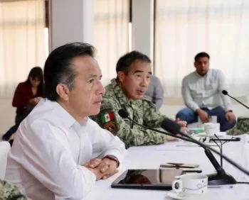 Aseguran más de 200 armas durante un cateo en un inmueble en Boca del Río, Veracruz