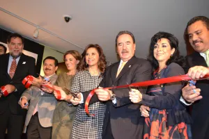 Solicita Alcalá expedir estampillas con rostros de forjadores de la cultura mexicana