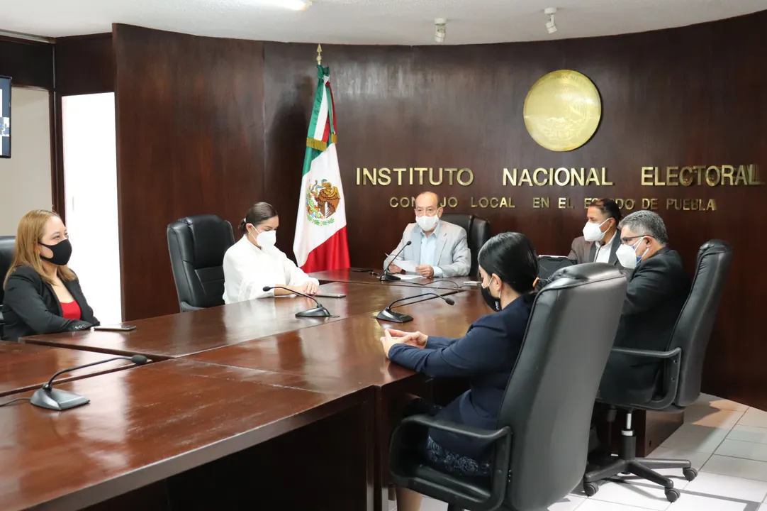 Otorgan certificación ISO 9001:2015 a módulos de atención ciudadana del INE Puebla