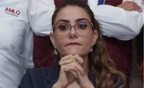 La gobernadora Nay (risas grabadas)