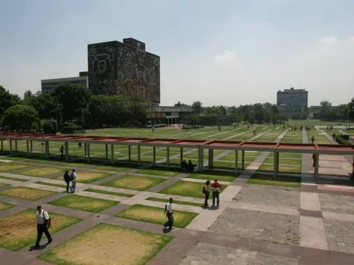 Suben Tec y UNAM en ranking de mejores universidades