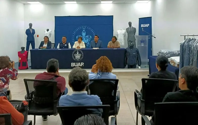 buap-lilia-cedillo-entrega-de-uniformes