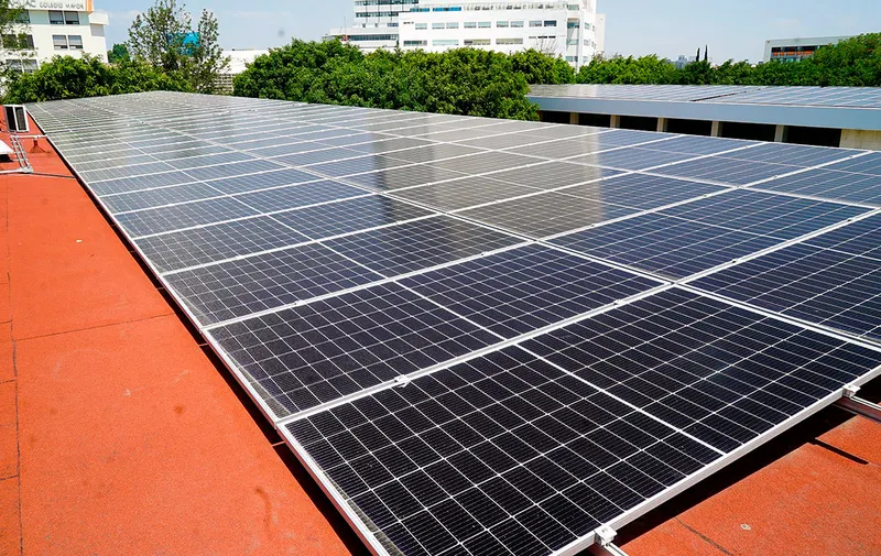 universidad-anahuac-puebla-paneles-solares