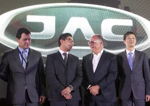 China JAC inicia venta de autos ensamblados en México