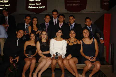 UPAEP reconoce el esfuerzo de los estudiantes con el Premio Águila