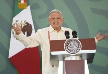 AMLO anuncia programa “La Clínica es Nuestra” para fortalecer el sistema de salud