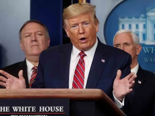 Trump anuncia restricciones en frontera con México por Covid-19