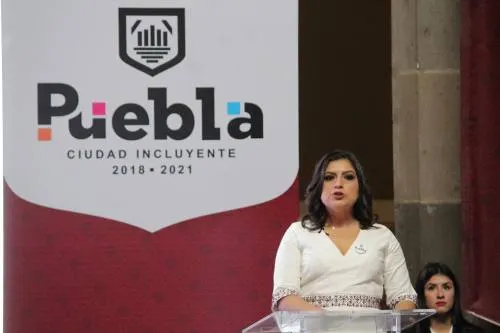 A cualquier persona o grupo que quiera desestabilizar mi gobierno lo denunciaré: Rivera