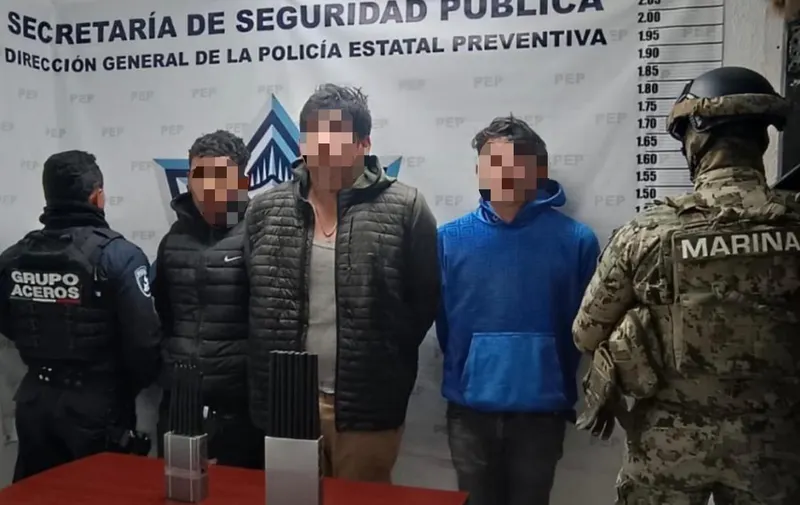 detenidos-tractocamion-robado-col-adolfo-lopez-mateos