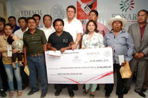 A través de Fonart apoya Sedesol actividades artesanales
