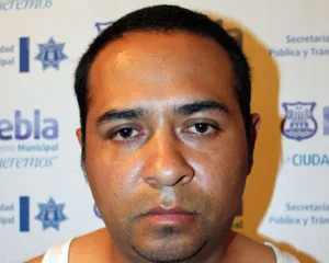 Capturan a dos sujetos probables responsables de robo a transeúnte