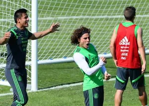 Agente de Guillermo Ochoa niega arreglo con Atlético de Madrid