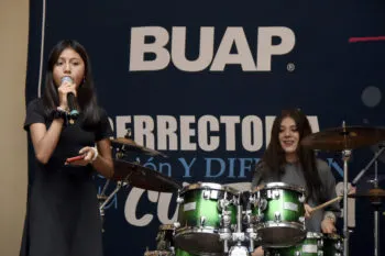 BUAP abre espacio para que estudiantes compartan su talento artístico en Casa de las Bóvedas