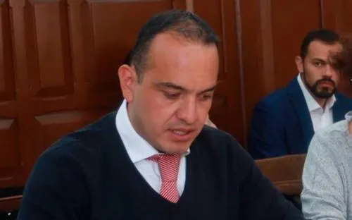 Esponda denuncia que Claudia Rivera está comprando regidores