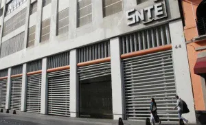 La SEP le paga a funcionarios ajenos