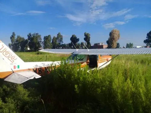 SSP y personal del hangar del estado prestaron auxilio a aeronave en emergencia