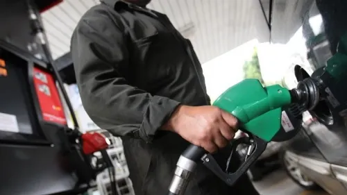 Inflación desacelera a 4.28%; continúa bajando el precio de la gasolina