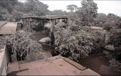 Suman 46 los heridos por erupción de volcán de Fuego en Guatemala