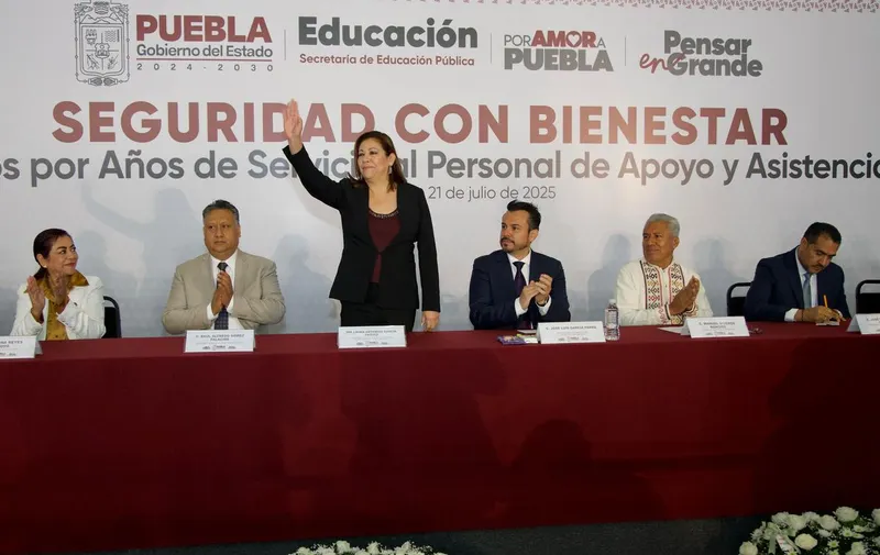 congcongreso-pue-laura-artemisa-garcia-maestrosreso-pue-laura-artemisa-garcia-maestros