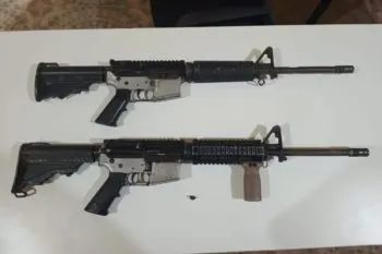 Durante patrullaje, Policía Estatal recuperó dos rifles de asalto AR-15 en Chiautla de Tapia