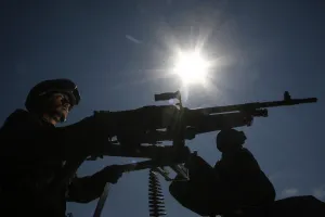 Chupaductos hieren a militar durante ataque en Palmar