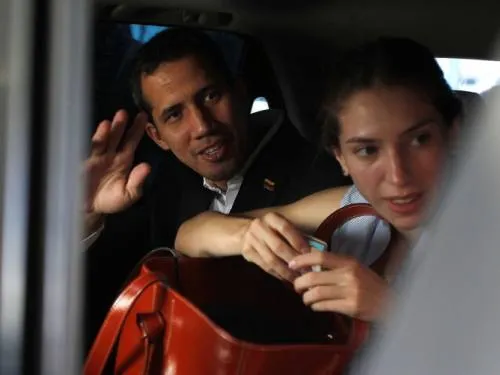 Guaidó asegura que este lunes vuelve a Venezuela