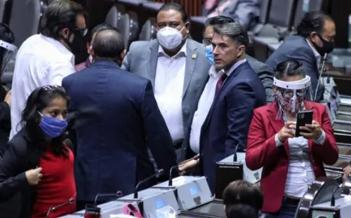 Falta de acuerdos entre diputados retrasa elección de consejeros del INE