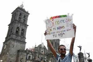 Poblanos, indiferentes ante matrimonios igualitarios