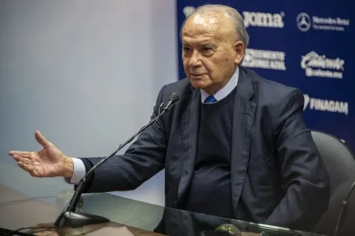 Juez federal rechaza frenar orden de captura contra Billy Álvarez